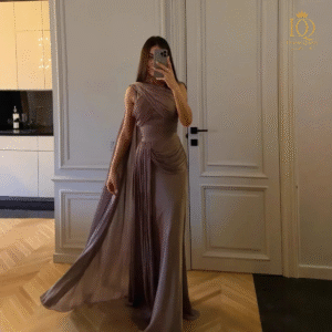 ☕ فستان سهرة طويل انسيابي – بني موكا