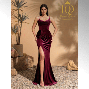 فستان بطيات على الصدر